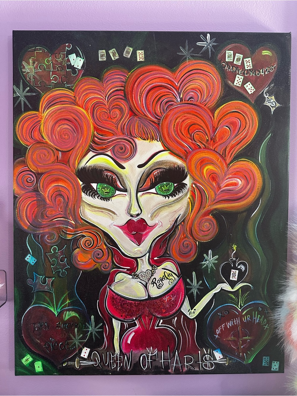 Queen of Hearts Contemporary Wall Painting - Red & Green